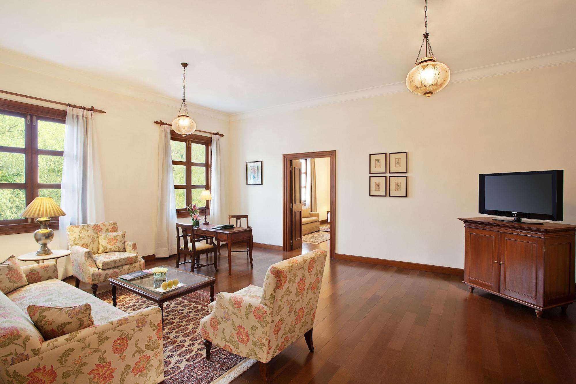 โรงแรมเมเดน นิวเดลี ภายนอก รูปภาพ A living room at the Taj Bengal