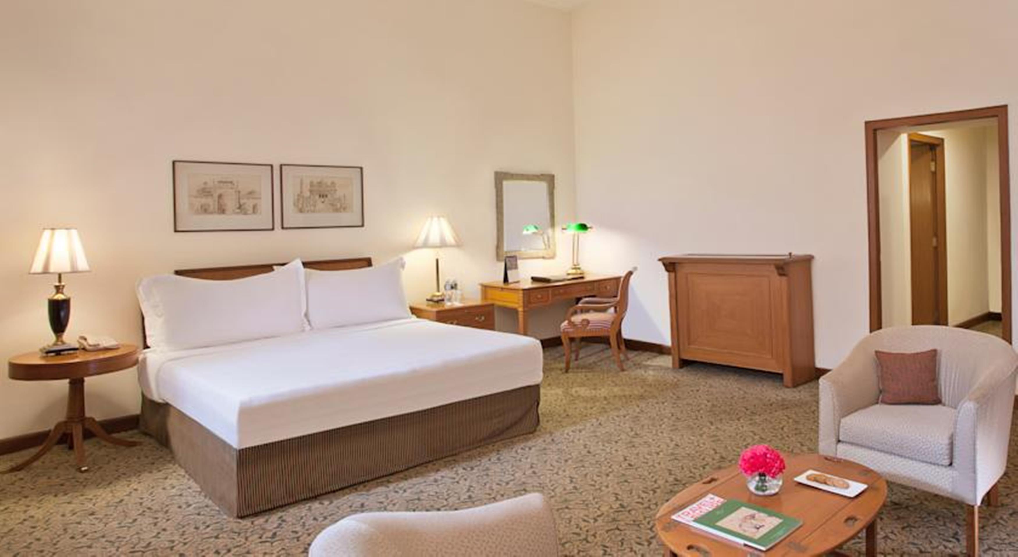 โรงแรมเมเดน นิวเดลี ภายนอก รูปภาพ A room at the hotel