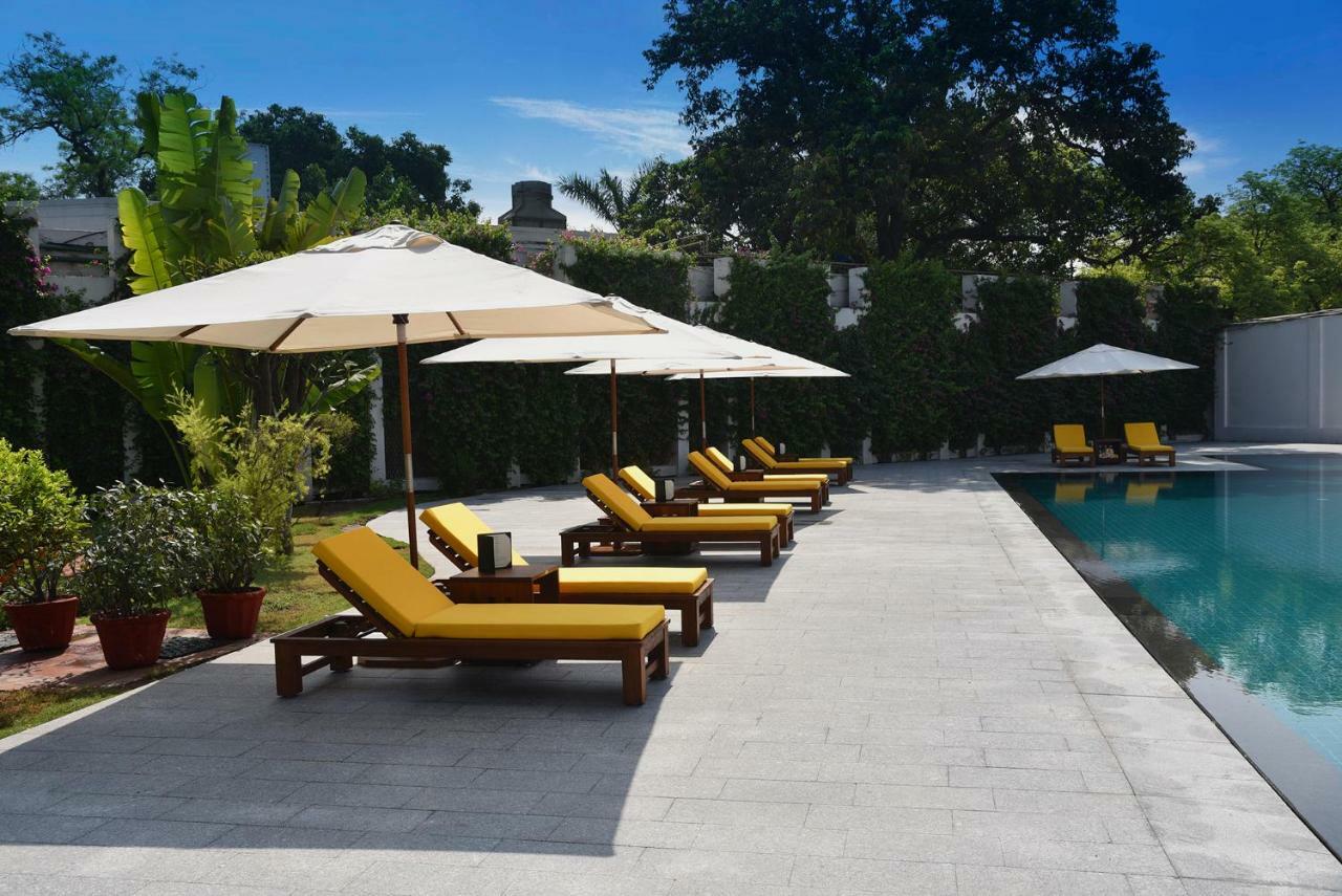 โรงแรมเมเดน นิวเดลี ภายนอก รูปภาพ The pool at the Mandarin Oriental, Bangkok